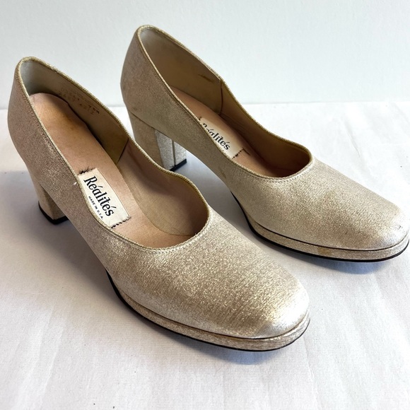 Vintage 1960s Gold Metallic Pumps Fits Size 8-9 Narrow Midcentury Sixties 60's - Picture 6 of 9